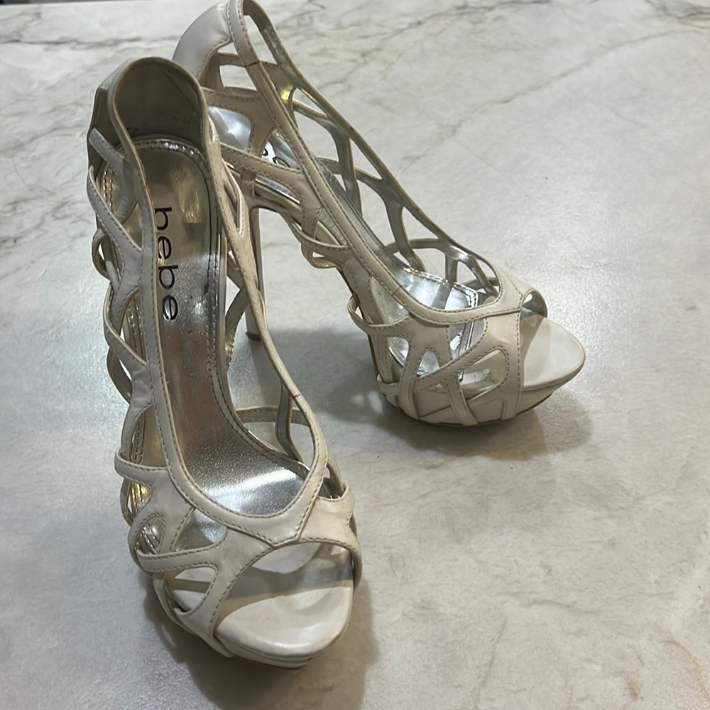 BEBE WHITE HEELS PLATFORMS
